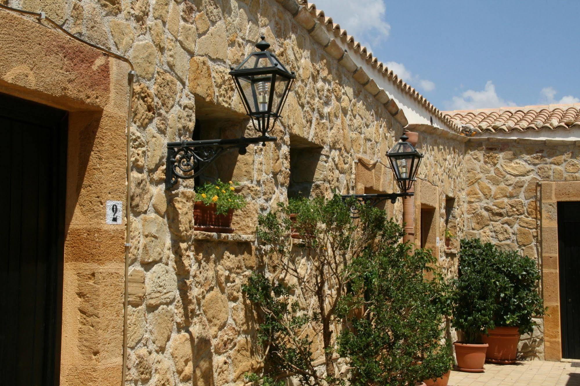 Don Giovanni Hotel Sambuca di Sicilia Exteriör bild