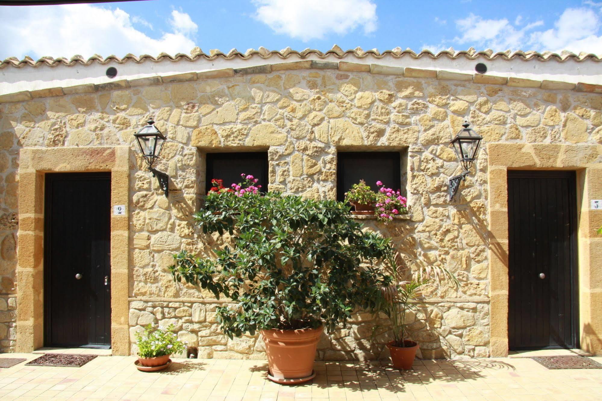 Don Giovanni Hotel Sambuca di Sicilia Exteriör bild