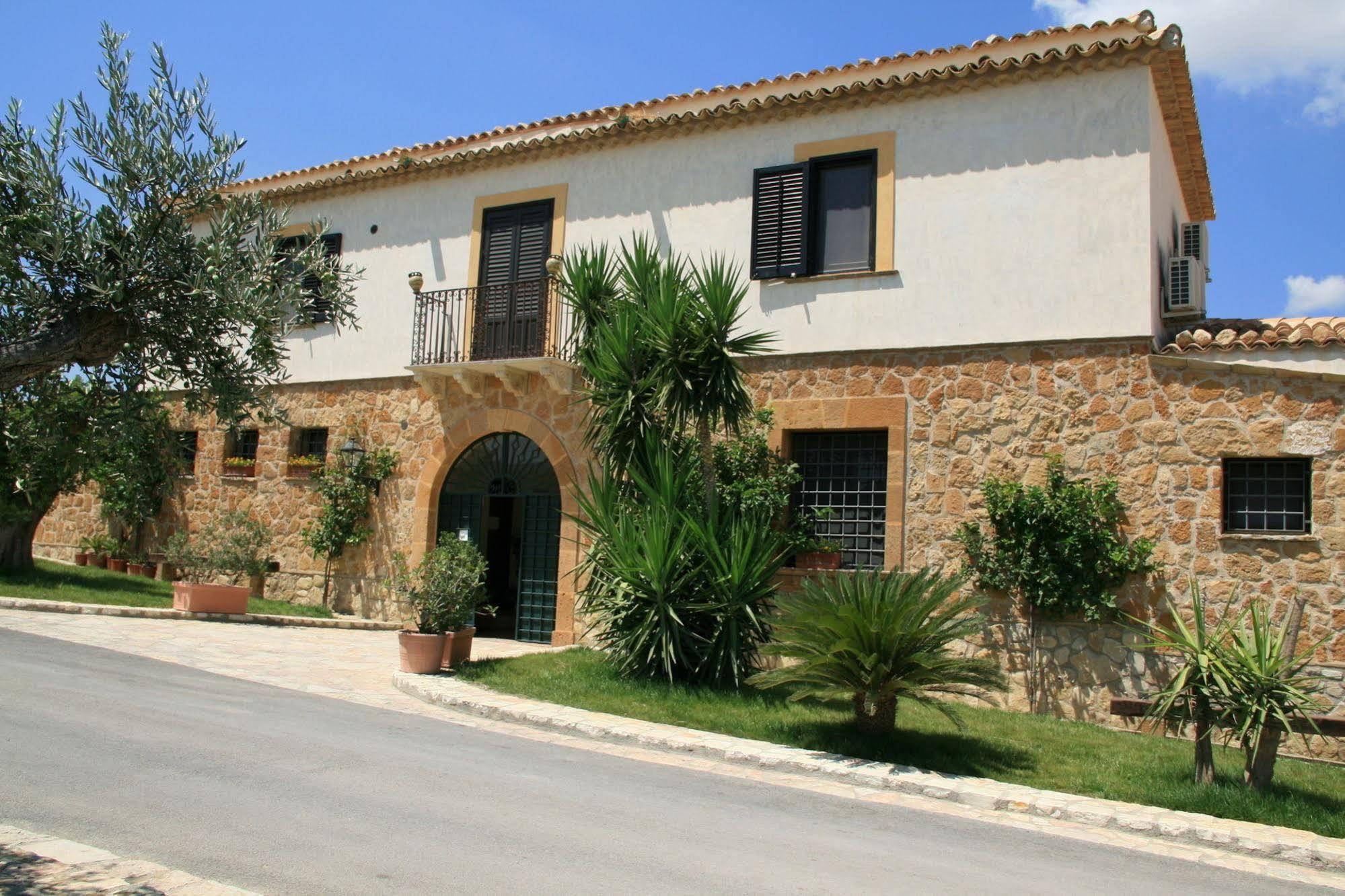 Don Giovanni Hotel Sambuca di Sicilia Exteriör bild