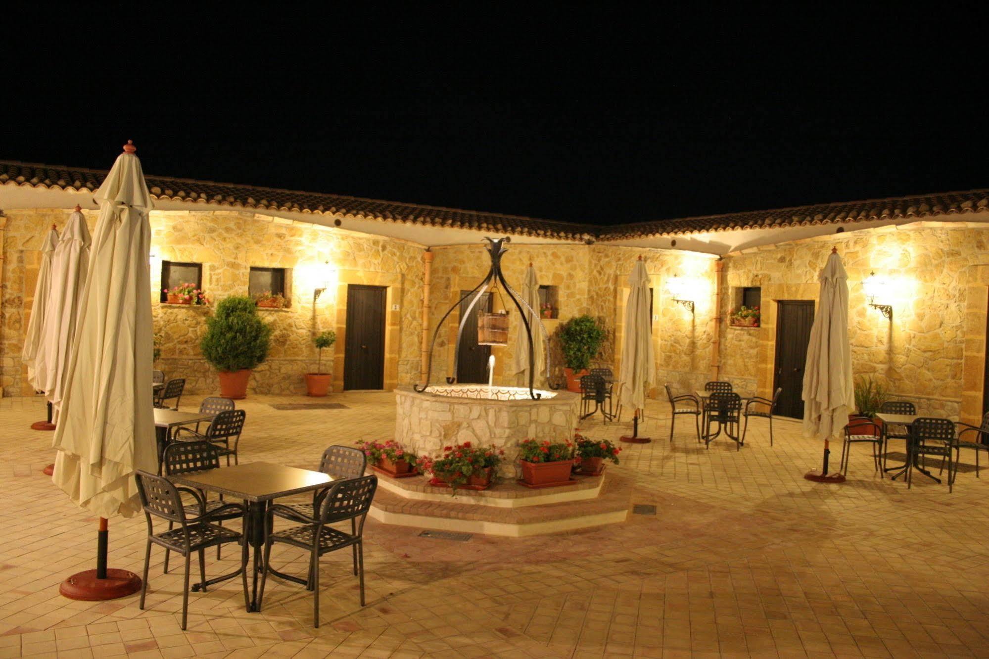 Don Giovanni Hotel Sambuca di Sicilia Exteriör bild