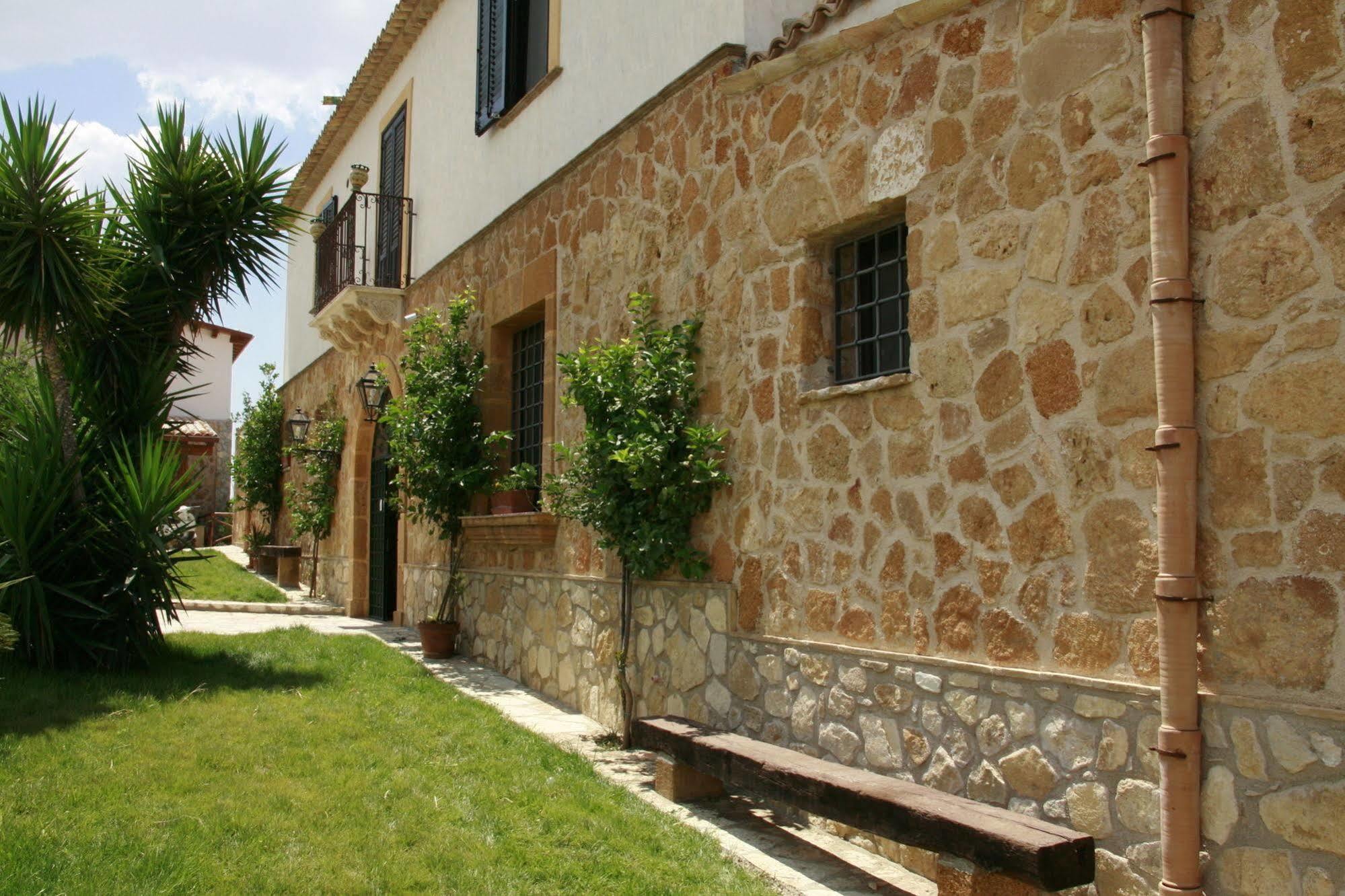 Don Giovanni Hotel Sambuca di Sicilia Exteriör bild